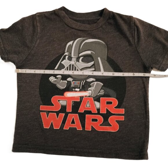 VGUC: Star Wars Darth Vader sze 3T-4T T-shirt - Picture 5 of 7